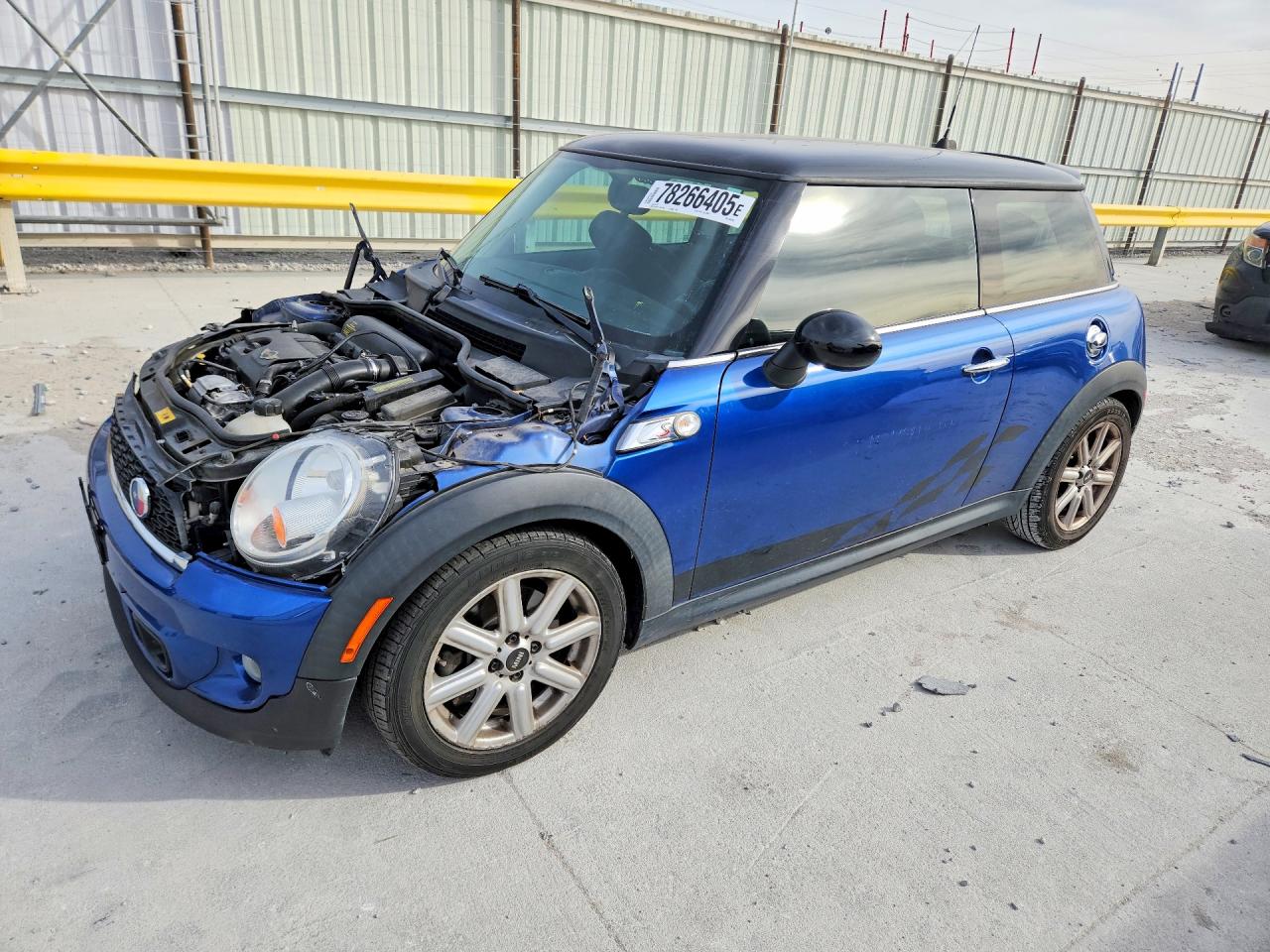 2012 MINI Hardtop S, VIN WMWSV3C52CT386259 — Перед