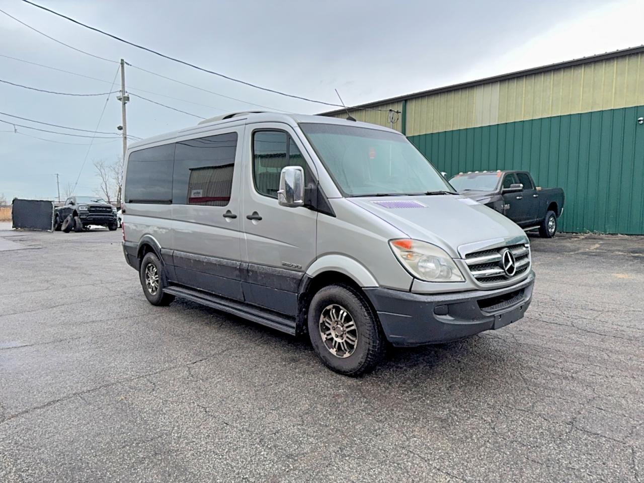 2007 Dodge Sprinter, VIN WD8PE746375158132 — Мелкие вмятины и царапины