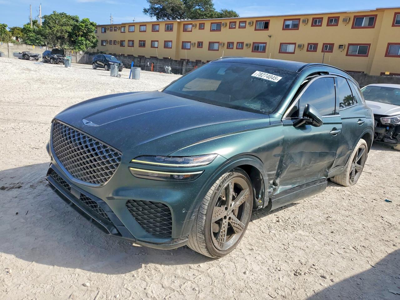 2023 Genesis GV70 2.5T, VIN KMUMADTB3PU100662 — Бок