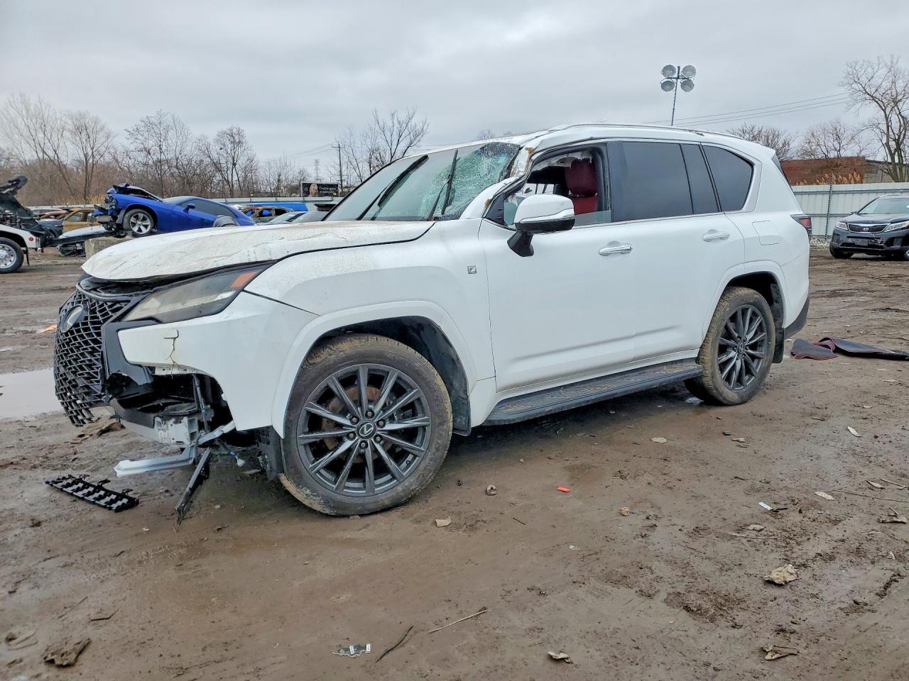 2024 Lexus LX 600 F Sport, VIN JTJMB7CX2R4060426 — Перед