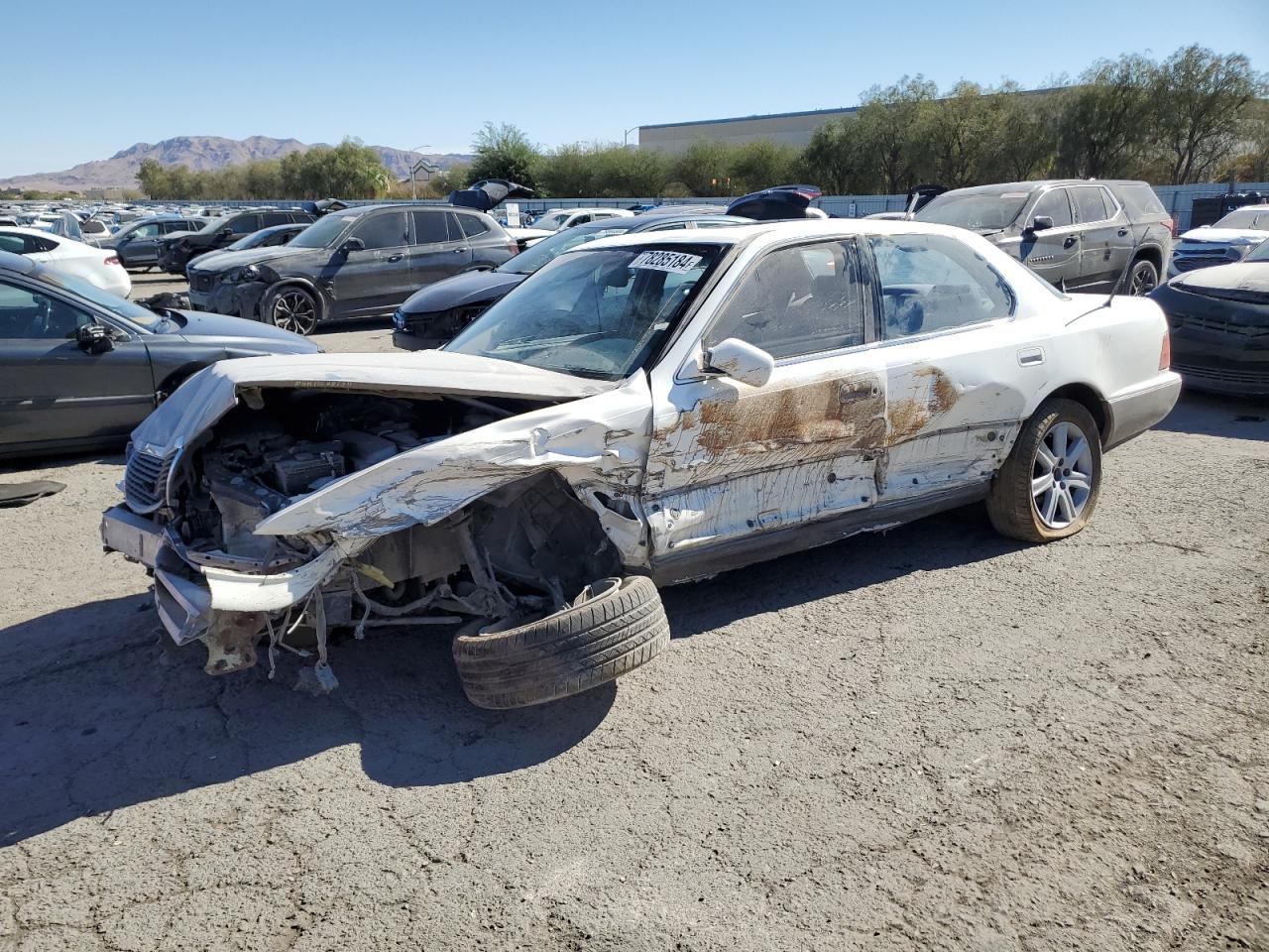 1990 Lexus LS 400, VIN JT8UF11E2L0025484 — Front end