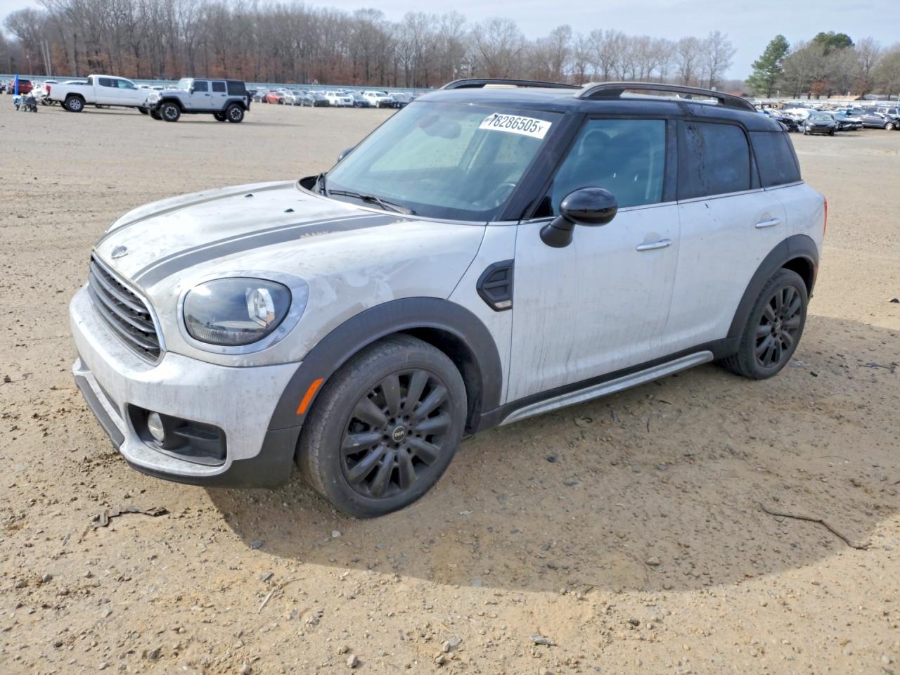 2017 MINI Countryman Cooper, VIN WMZYS7C3XH3E07140 — Burn