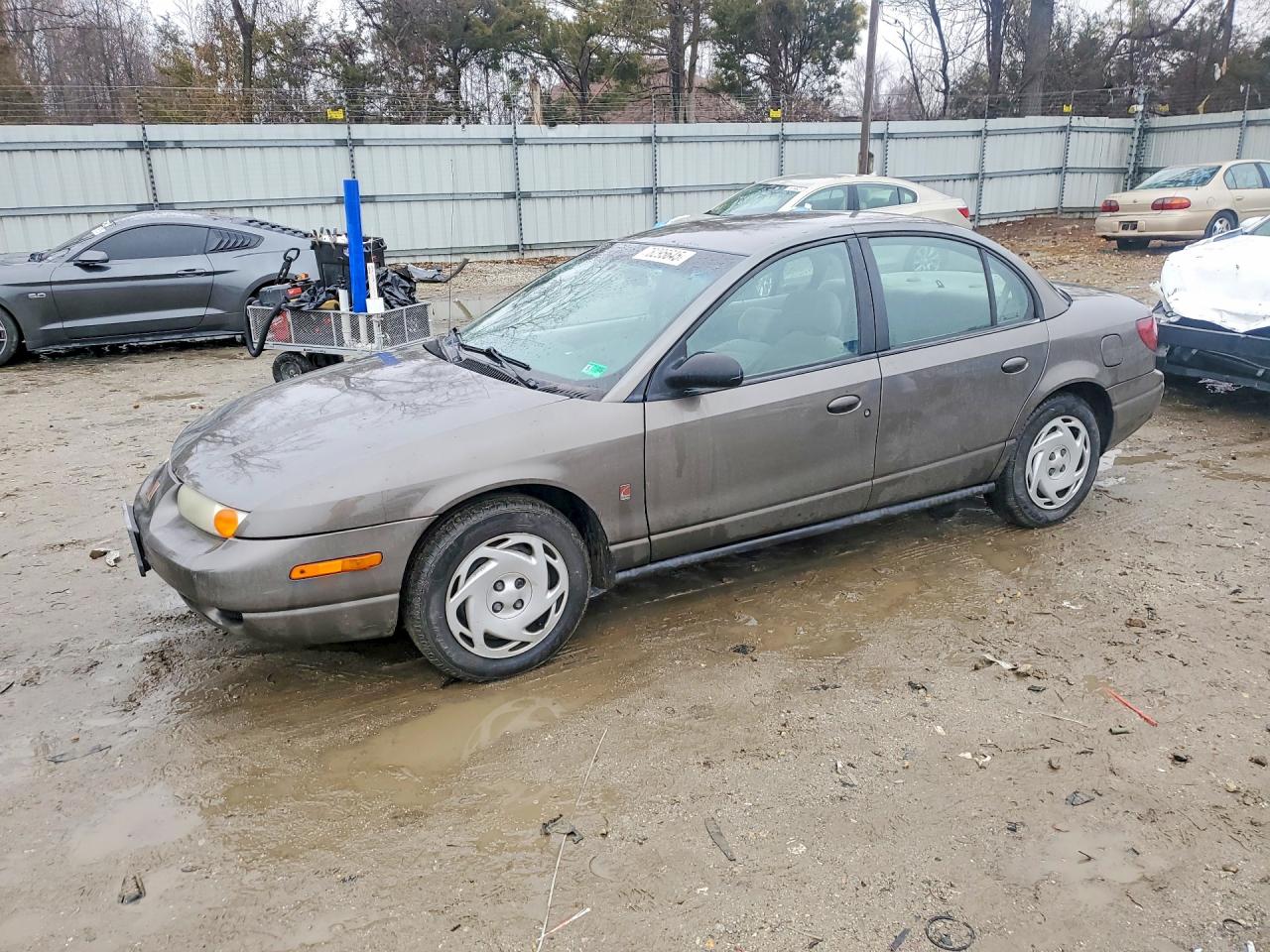 2000 Saturn SL, VIN 1G8ZK5274YZ237455 — Бок