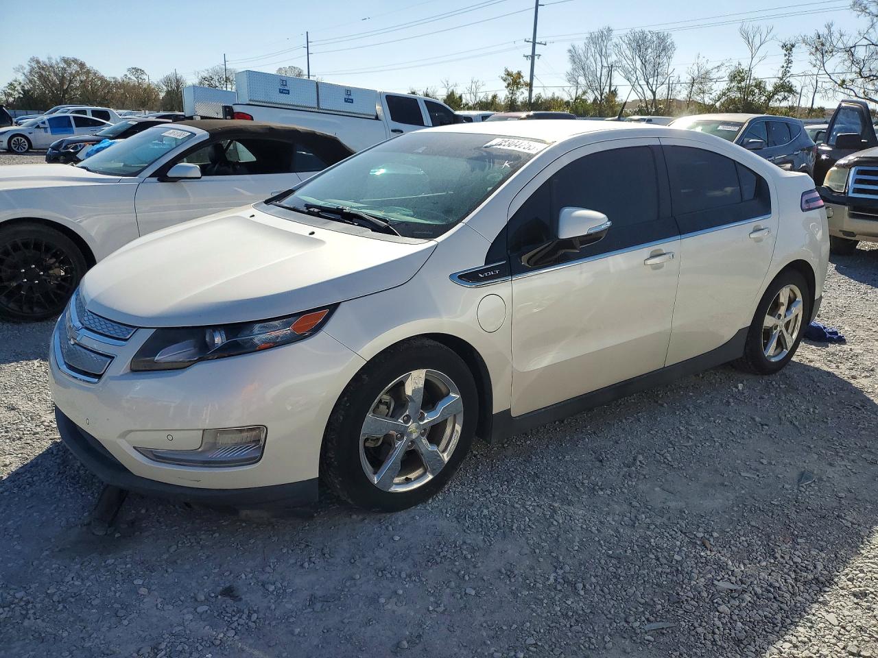 2014 Chevrolet Volt, VIN 1G1RD6E43EU136903 — Minor dents and scratches