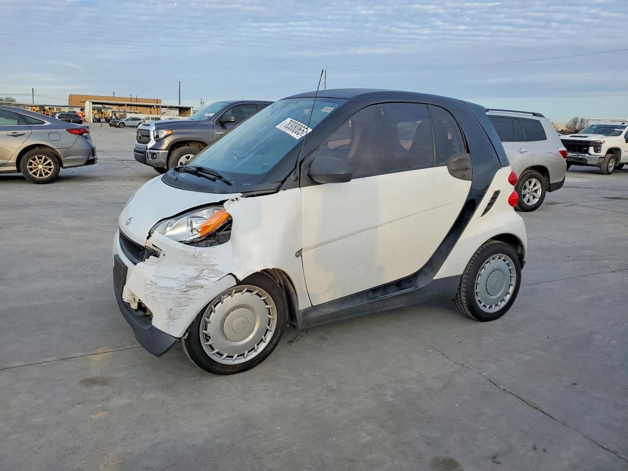 2012 Smart fortwo Pure, VIN WMEEJ3BA2CK534041 — Front end