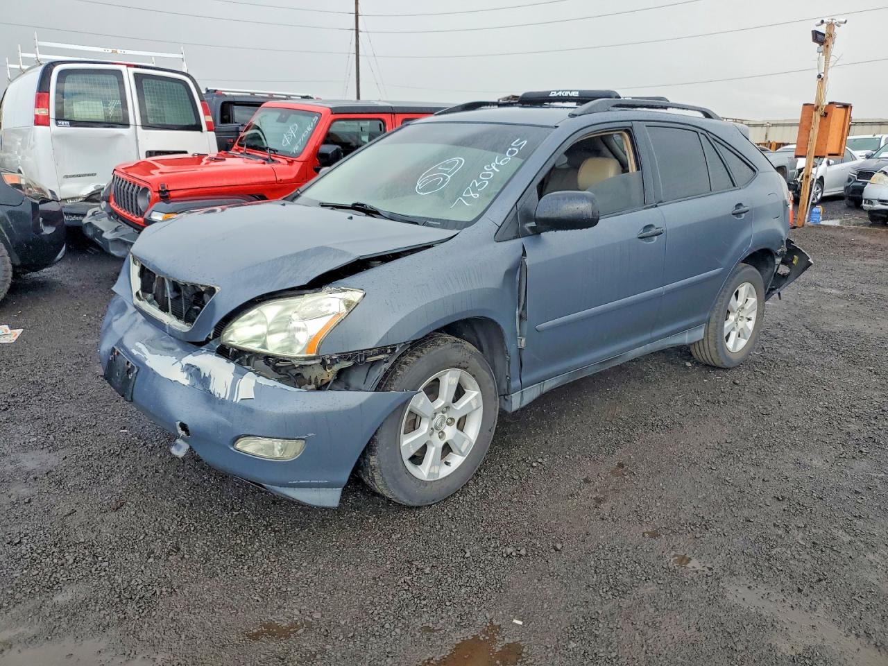 2004 Lexus RX 330, VIN JTJGA31U540001646 — Front end