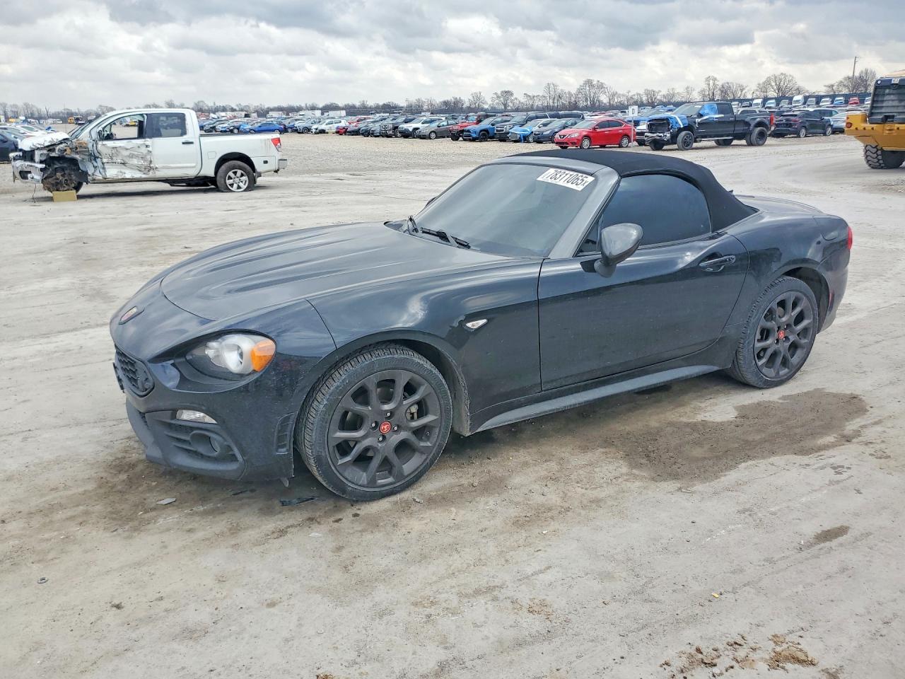 2018 FIAT 124 Spider Classica, VIN JC1NFAEK6J0136572 — Front end