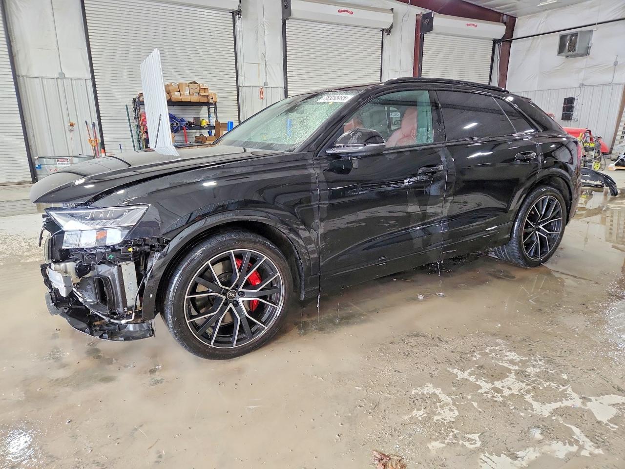 2022 Audi SQ8 Prestige, VIN WA1CWBF19ND026257 — Front end