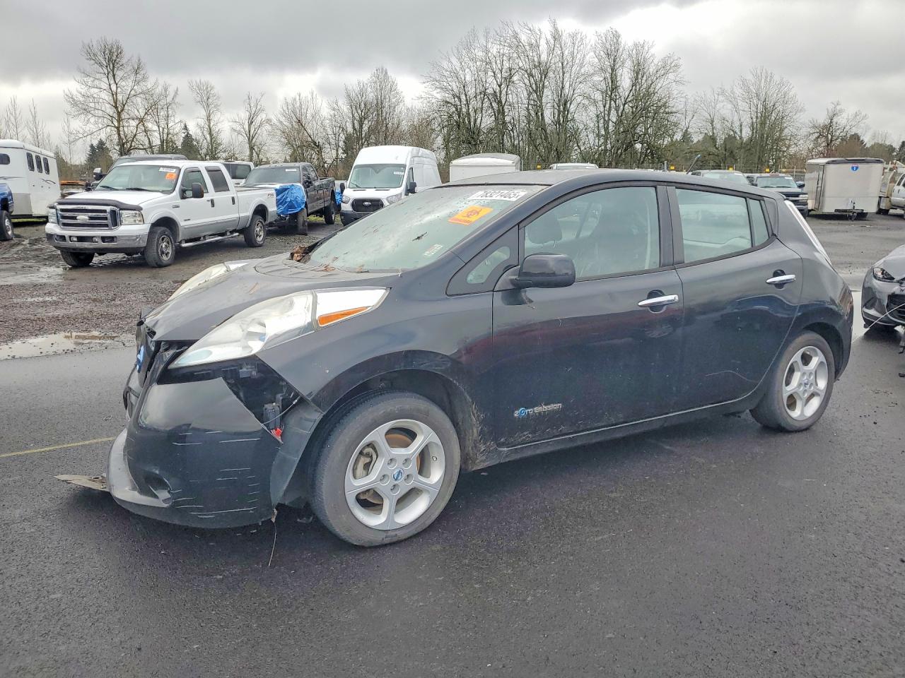 2013 Nissan LEAF S, VIN 1N4AZ0CP0DC414201 — Front end