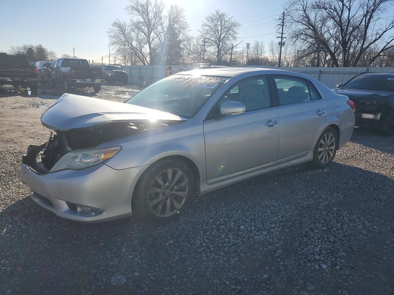 2011 Toyota Avalon, VIN 4T1BK3DB1BU411687 — Front end