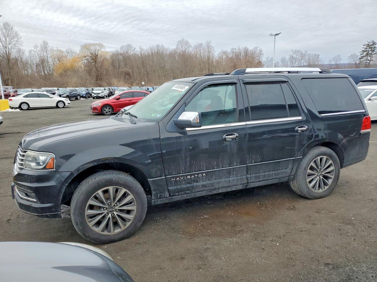 2015 Lincoln Navigator, VIN 5LMJJ2JT5FEJ04333 — Minor dents and scratches