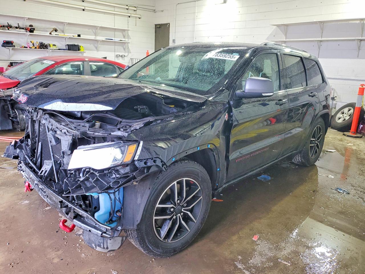 2021 Jeep Grand Cherokee Trailhawk, VIN 1C4RJFLGXMC531341 — Front end