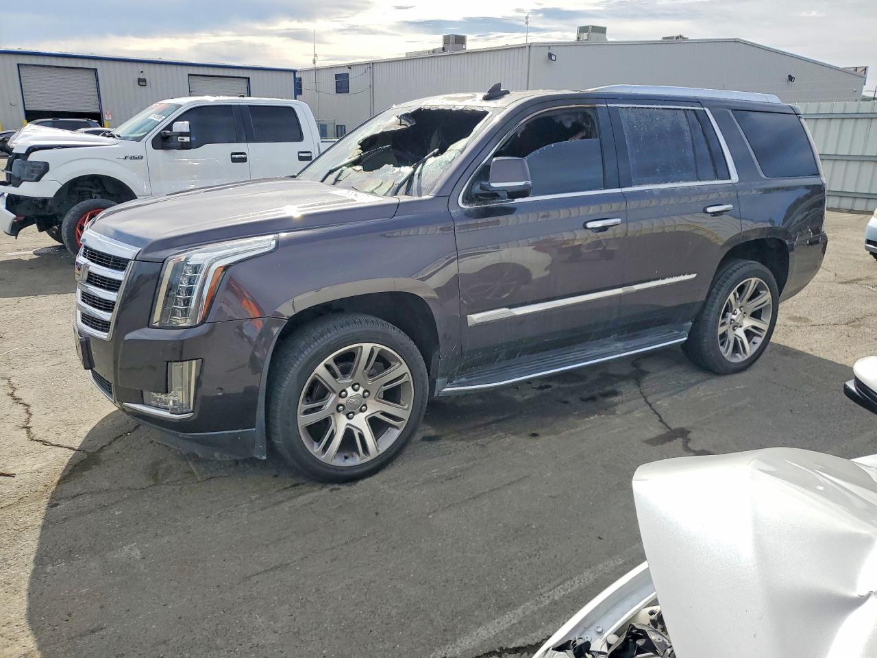 2017 Cadillac Escalade Luxury, VIN 1GYS4BKJ4HR405830 — Interior fire
