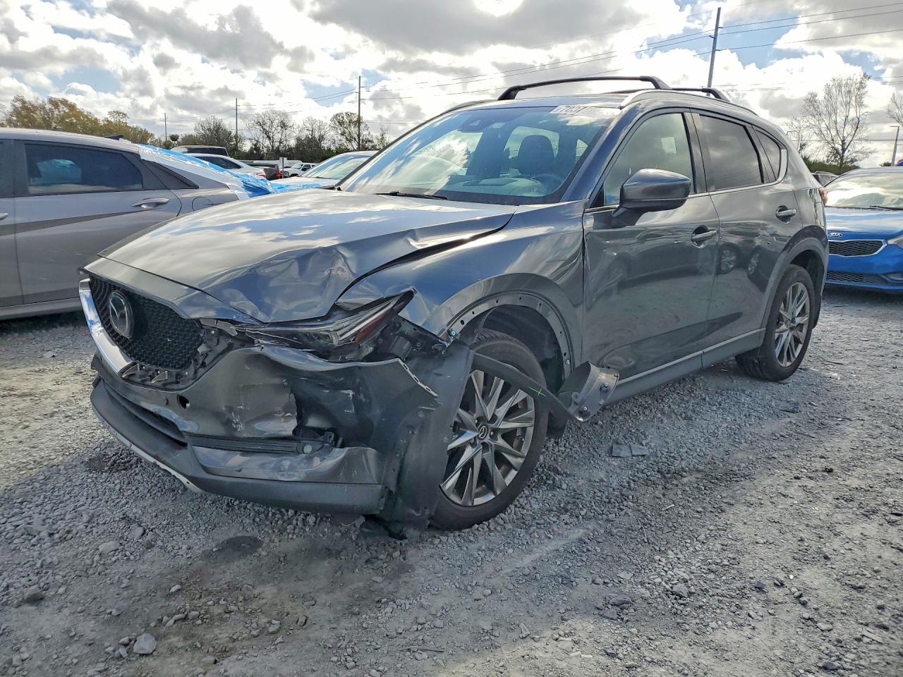 2020 Mazda CX-5 Signature, VIN JM3KFBEY5L0779604 — Front end