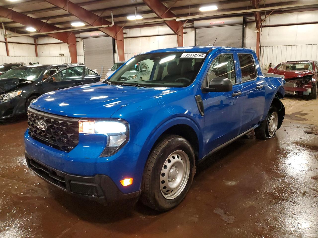 2025 Ford Maverick XL, VIN 3FTTW8A32SRB39908 — Rear end