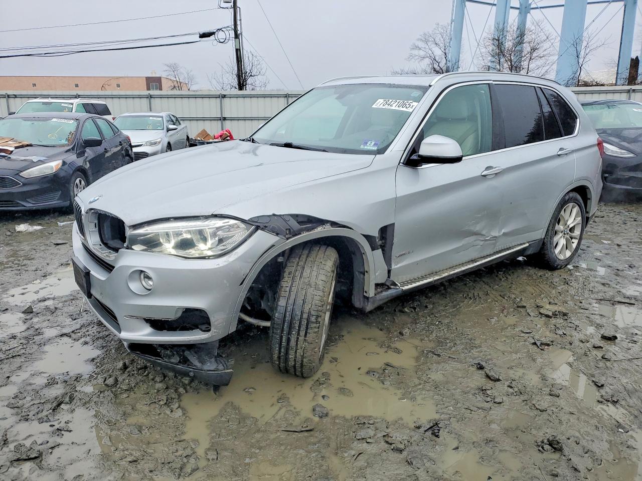 2015 BMW X5 xDrive35i, VIN 5UXKR0C59F0K56831 — Front end