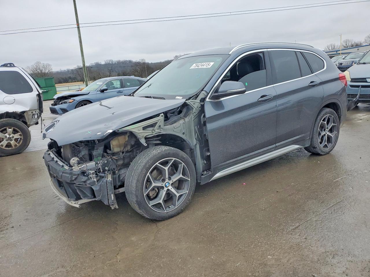 2018 BMW X1 xDrive28i, VIN WBXHT3C33J5L34662 — Front end