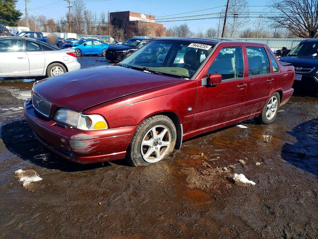 2000 Volvo S70, VIN YV1LS61J6Y2632688 — Днище