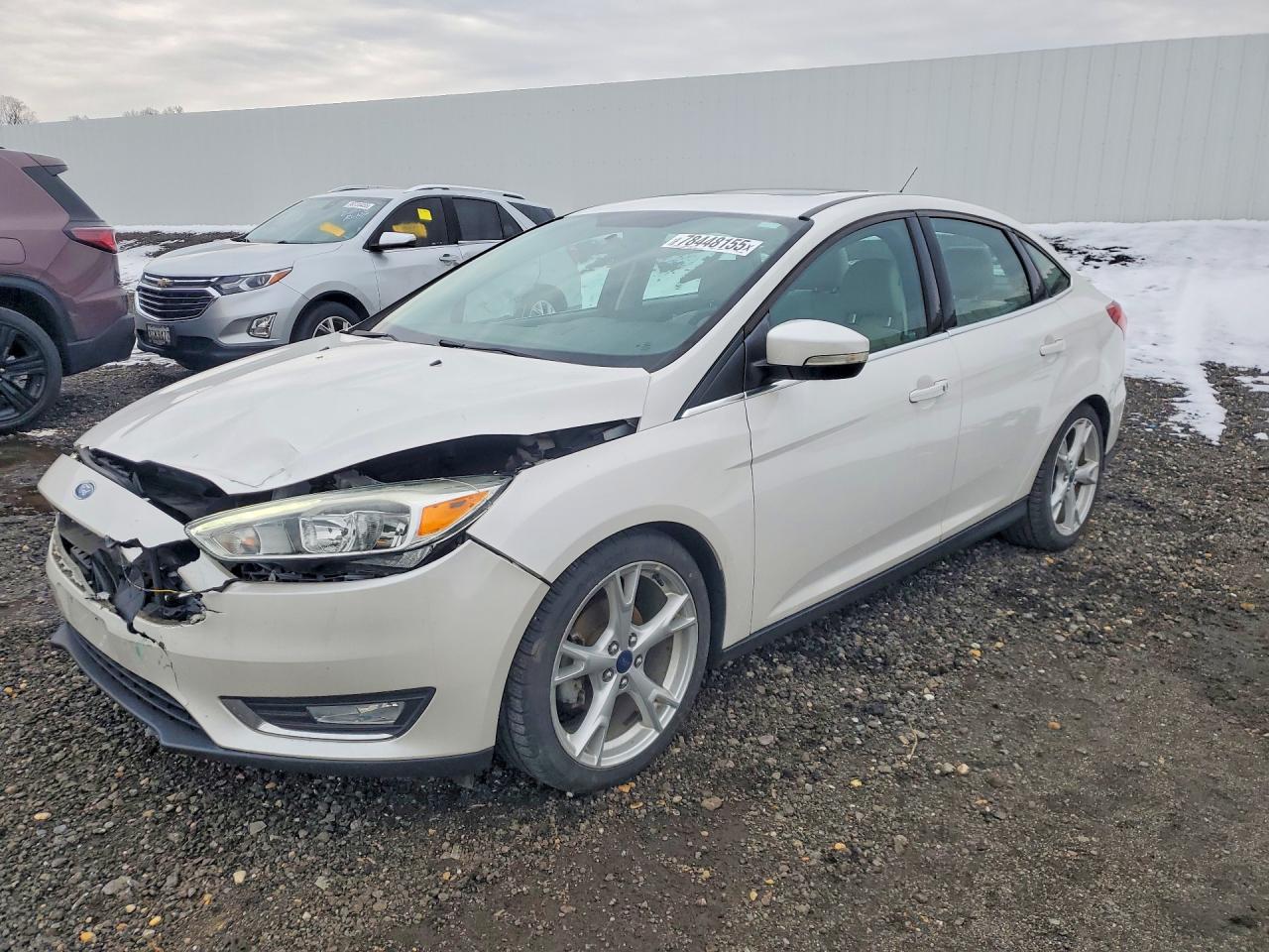 2015 Ford Focus Titanium, VIN 1FADP3J24FL259845 — Front end