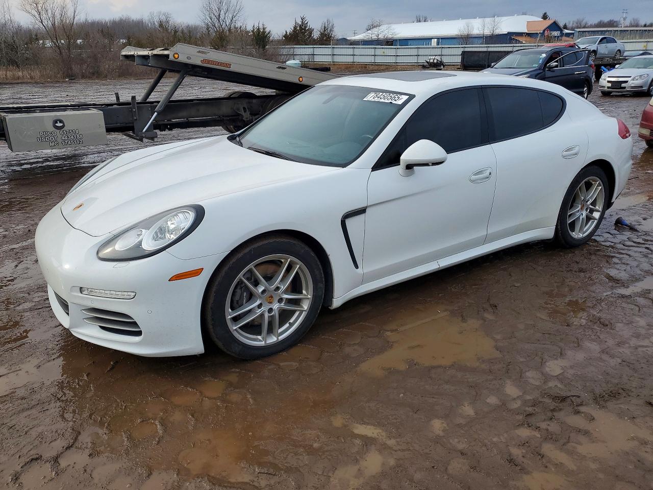 2015 Porsche Panamera 4, VIN WP0AA2A71FL007149 — Undercarriage
