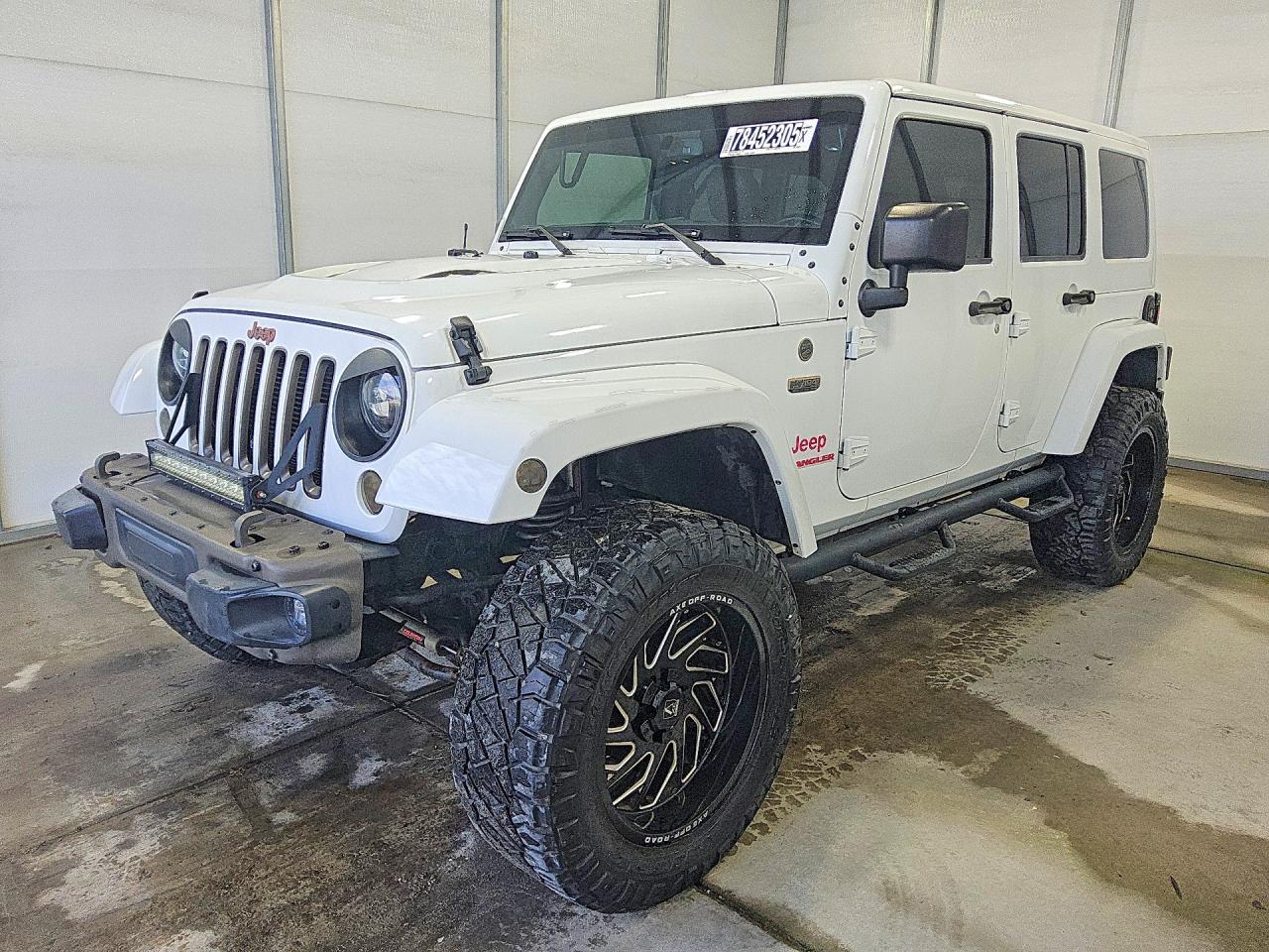 2017 Jeep Wrangler Unlimited 75th Anniversary, VIN 1C4HJWEG1HL523420 — Minor dents and scratches