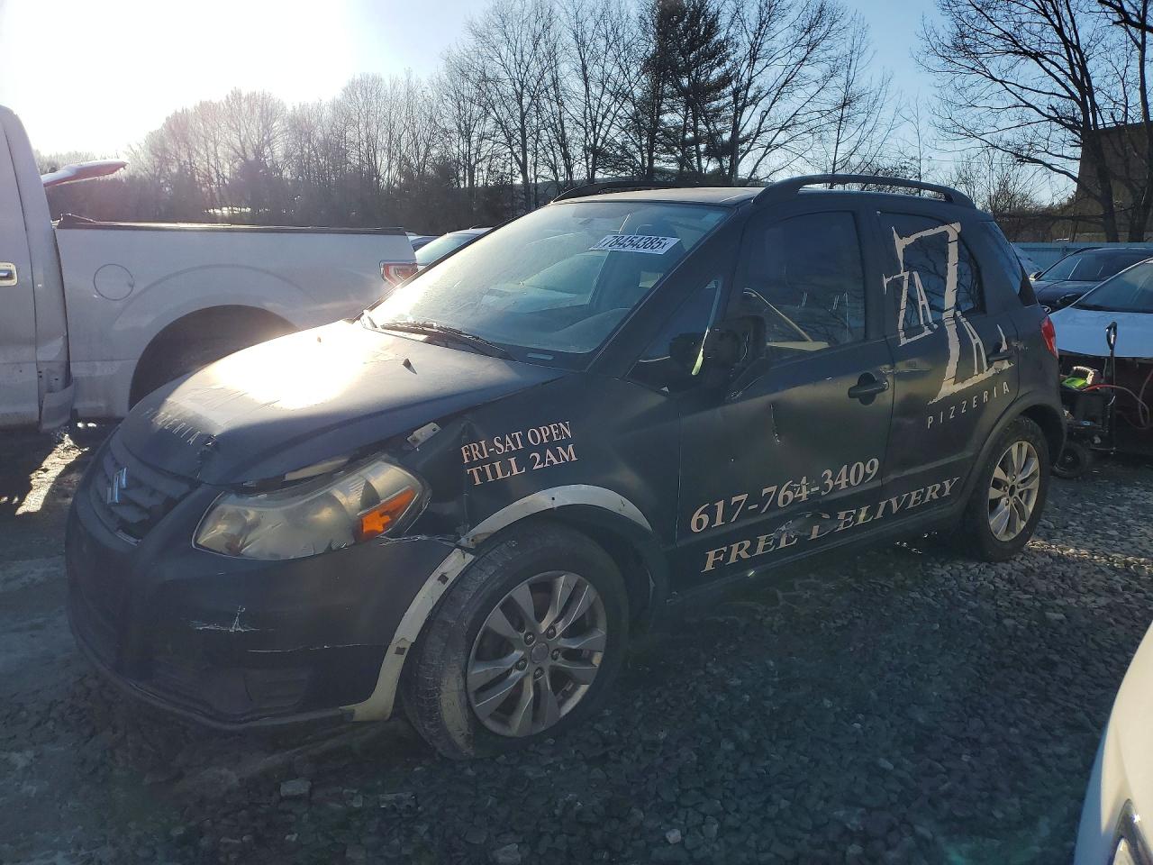 2013 Suzuki SX4 Crossover, VIN JS2YB5A36D6101457 — Front end