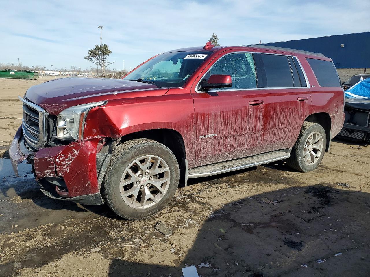2017 GMC Yukon SLT, VIN 1GKS2BKC4HR259012 — Front end