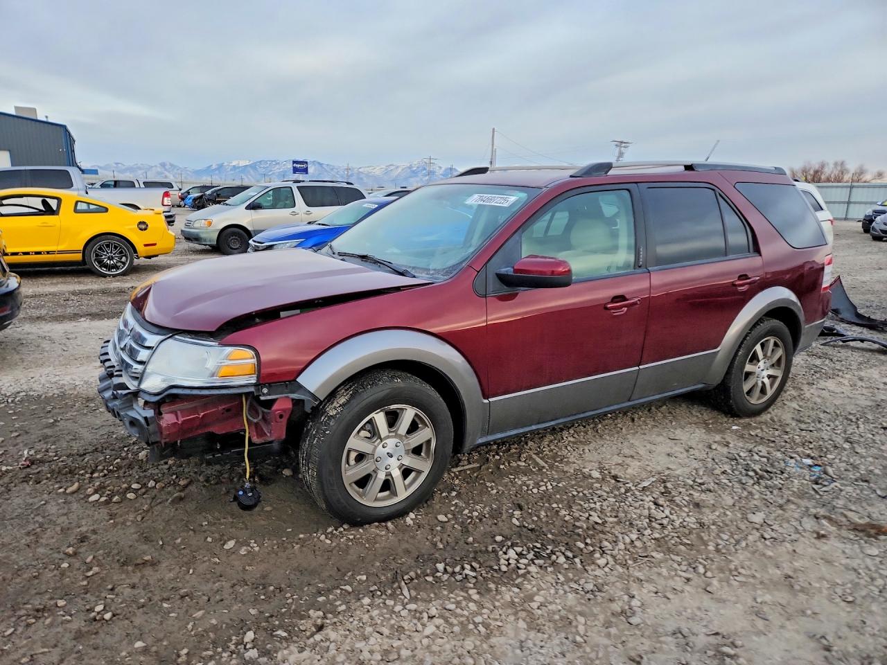 2008 Ford Taurus X SEL, VIN 1FMDK05W78GA33844 — Front end