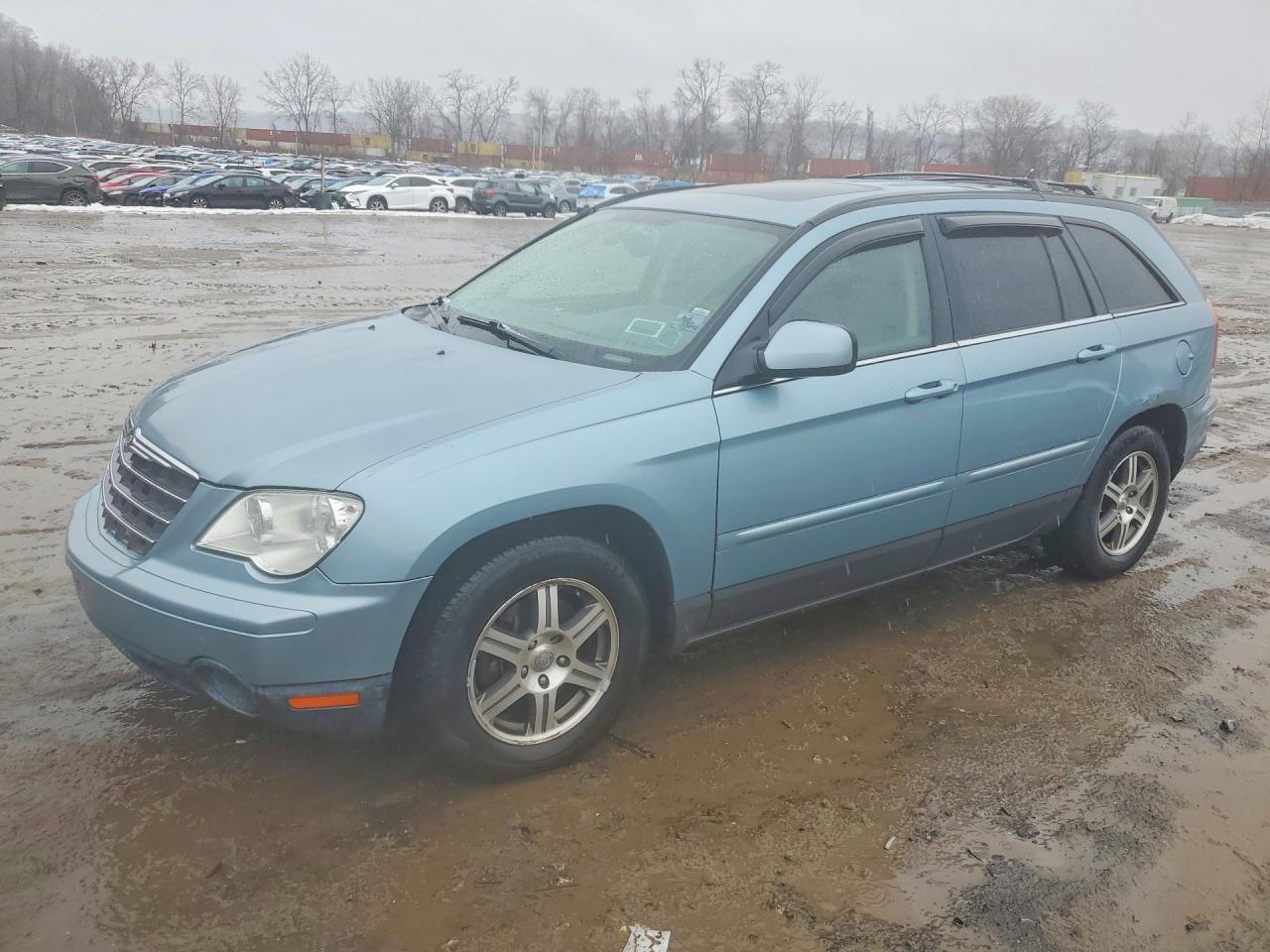 2008 Chrysler Pacifica Touring, VIN 2A8GF68X58R626896 — Normal wear