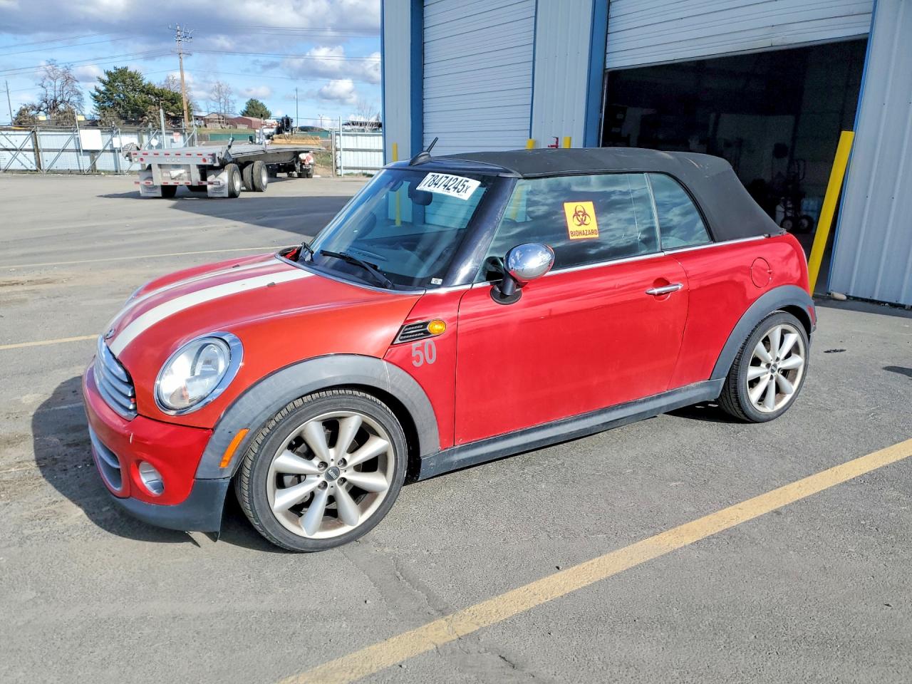 2015 MINI Convertible, VIN WMWZN3C5XFT862776 — Перед