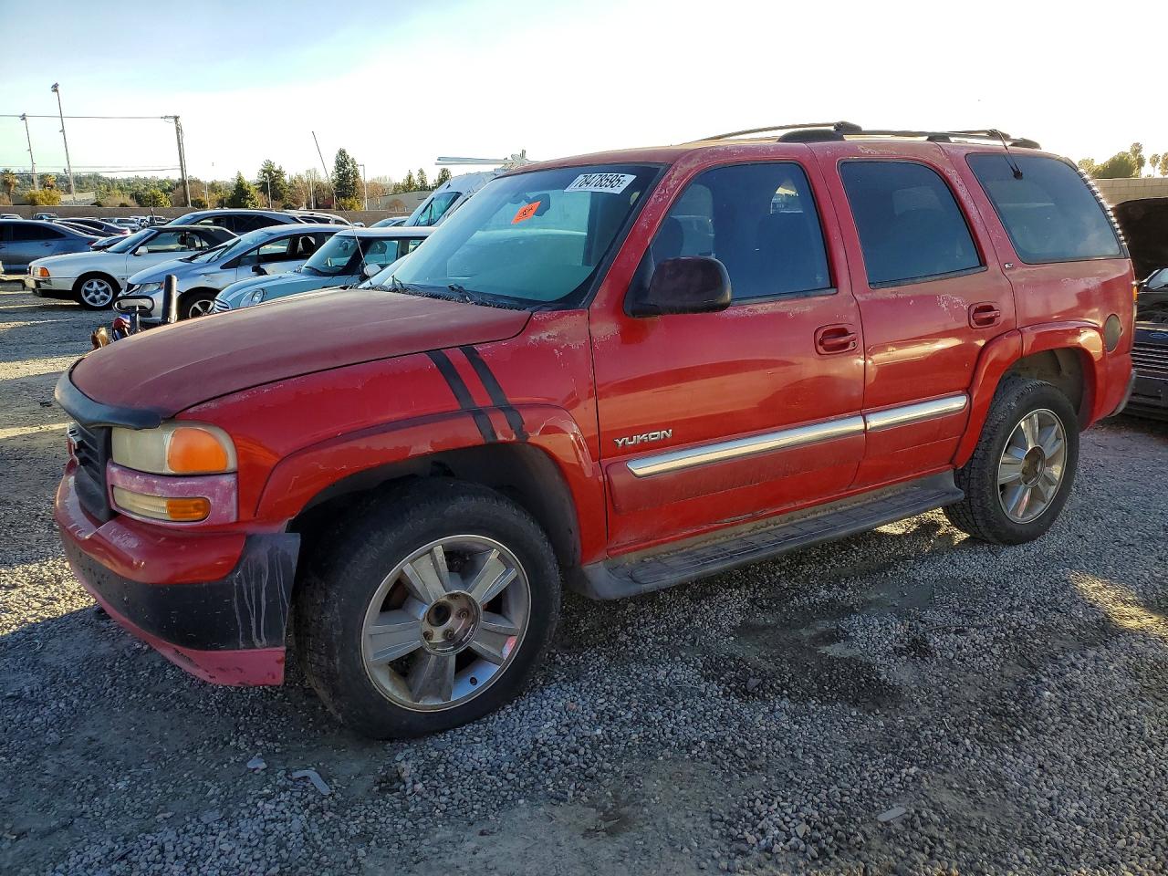 2001 GMC Yukon SLT, VIN 1GKEC13T61J192744 — Зад