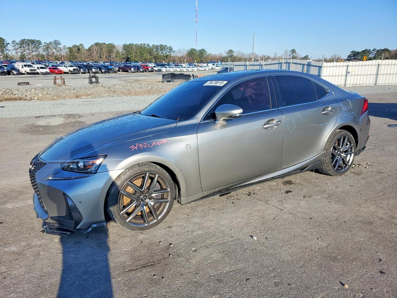 2019 Lexus IS 300, VIN JTHBA1D22K5100323 — Перед