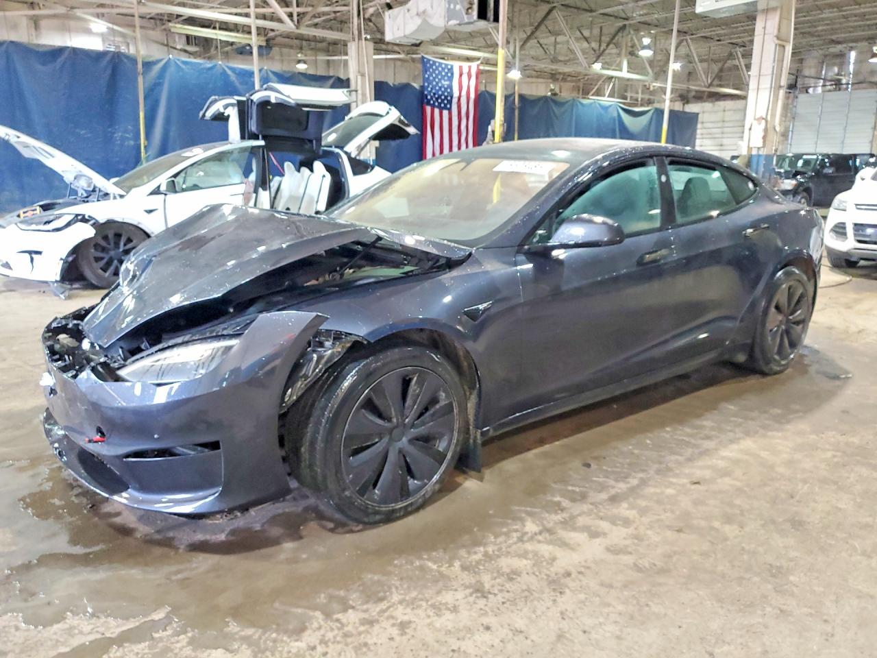 2024 Tesla Model S, VIN 5YJSA1E50RF542567 — Перед