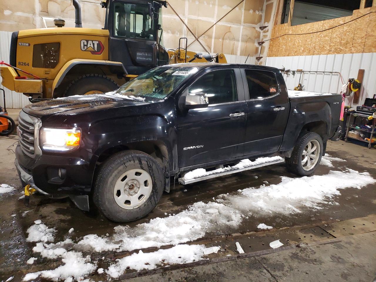 2015 GMC Canyon 4WD SLT, VIN 1GTG6CE37F1265356 — Front end