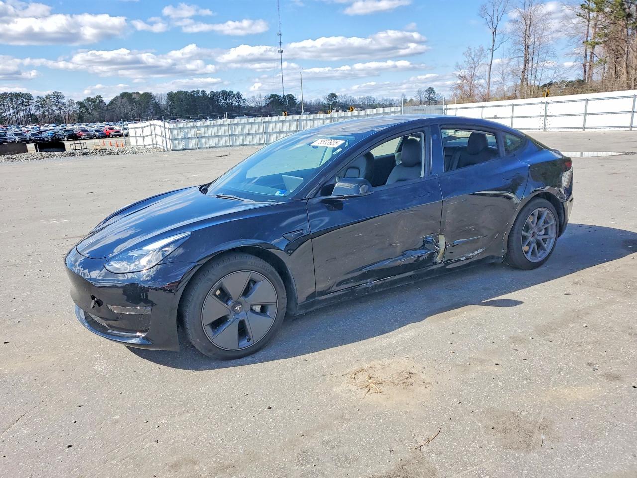 2022 Tesla Model 3, VIN 5YJ3E1EA9NF101245 — Side