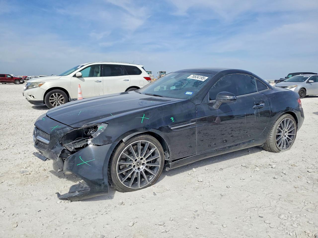 2019 Mercedes-Benz SLC 300, VIN WDDPK3JA1KF164803 — Front end