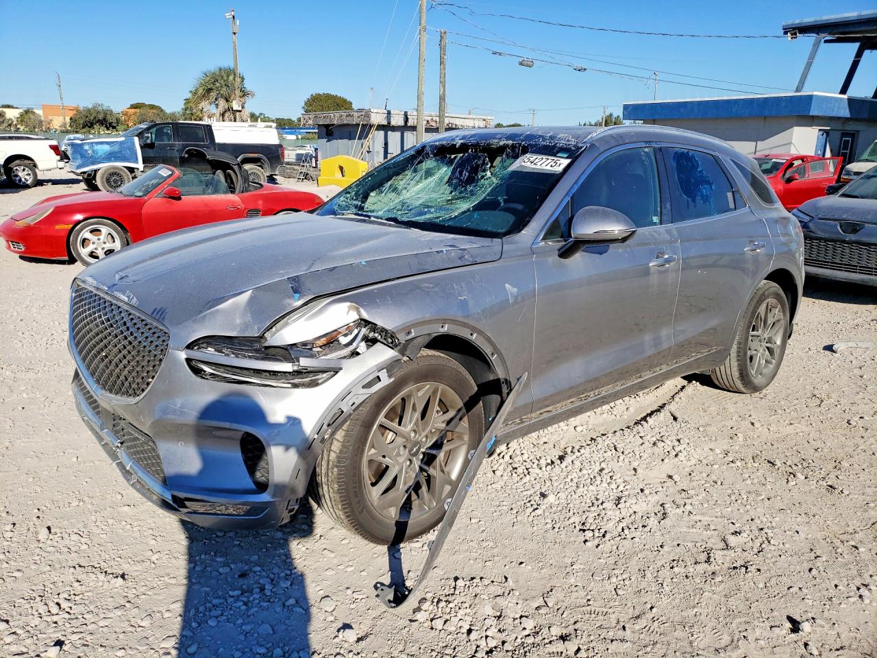2024 Genesis GV70 2.5T, VIN 5NMMADTB7RH006720 — Front end