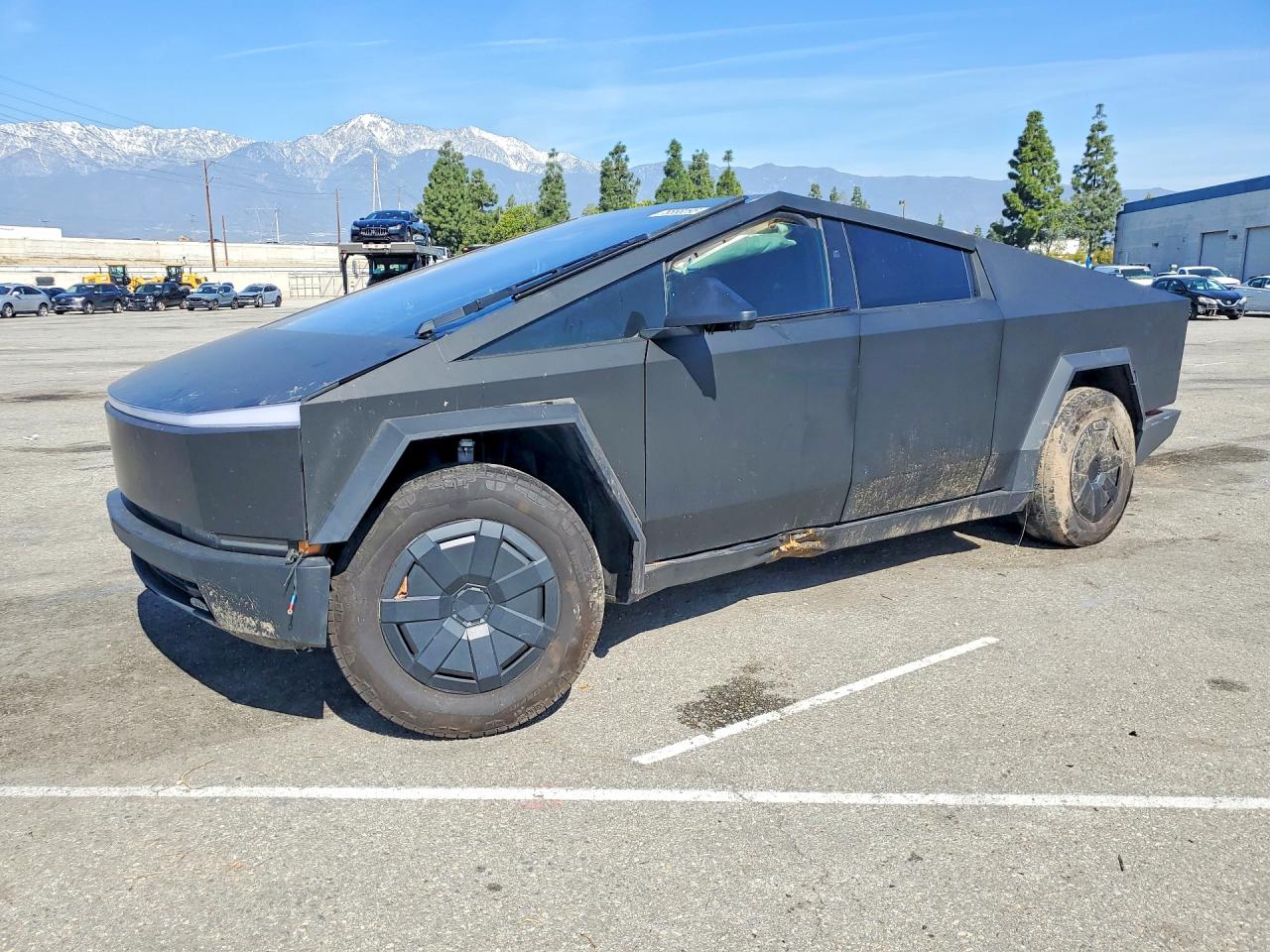 2025 Tesla Cybertruck, VIN 7G2CEHED0SA059010 — Rear end