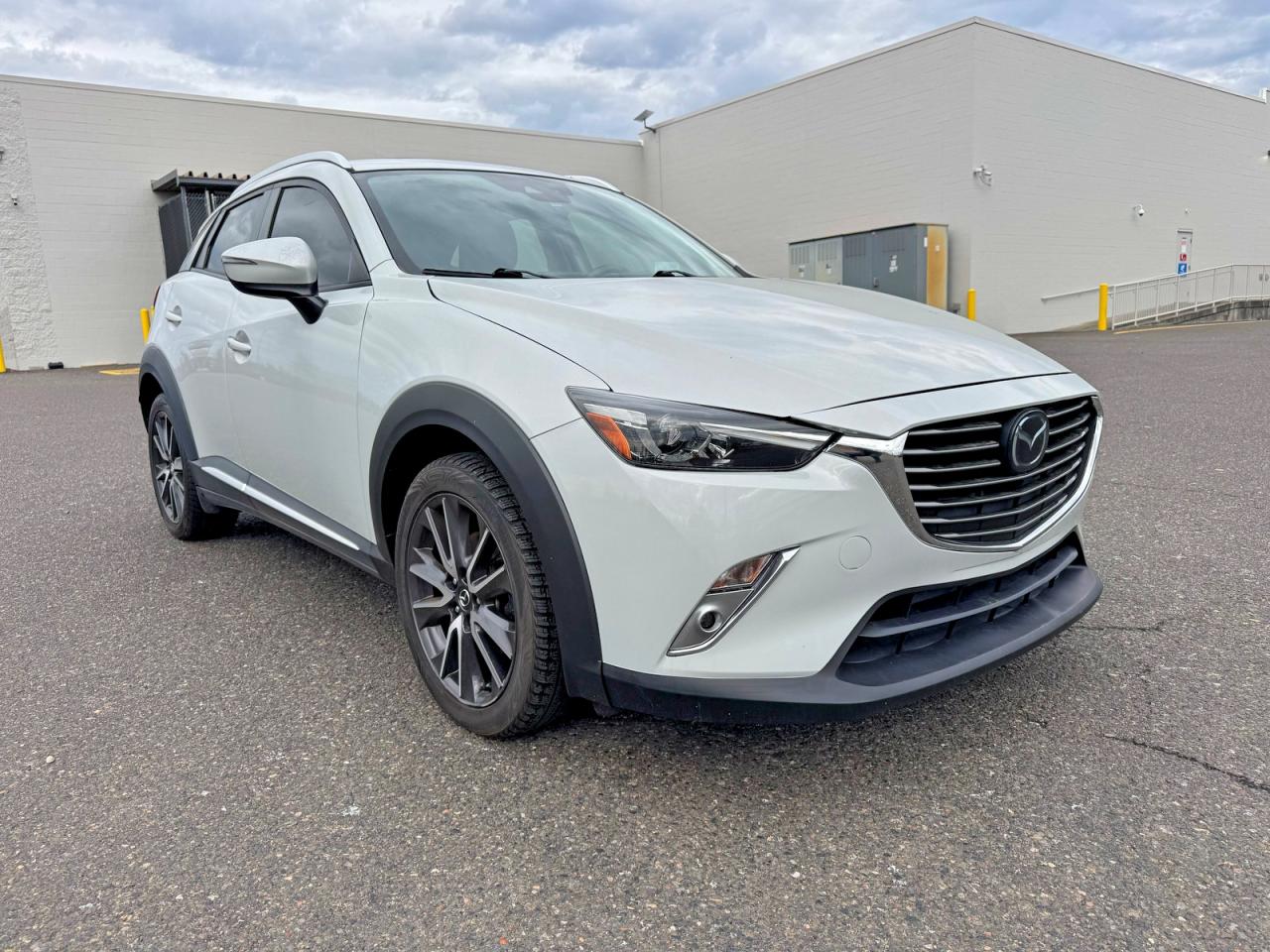 2018 Mazda CX-3 Grand Touring, VIN JM1DKFD71J0303246 — Prior damage history