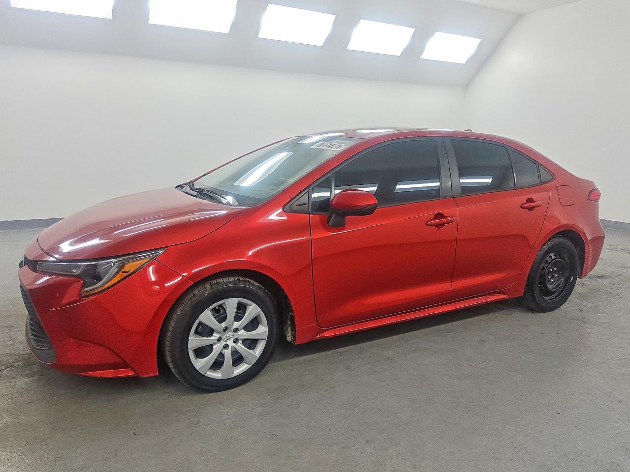 2021 Toyota Corolla LE, VIN 5YFEPMAE2MP186915 — Normal wear