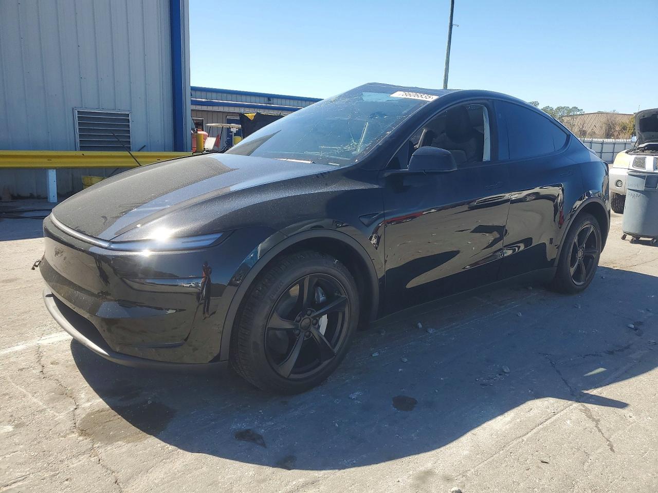 2026 Tesla Model Y Long Range Launch Series, VIN 7SAYGDEE5TA465356 — Опрокидывание