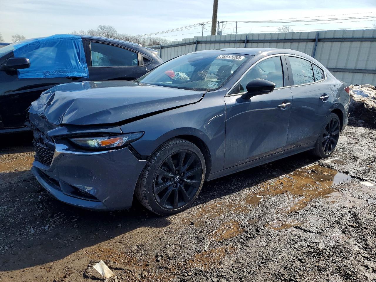 2025 Mazda 3 S Carbon Edition, VIN JM1BPBCM2S1755954 — Перед
