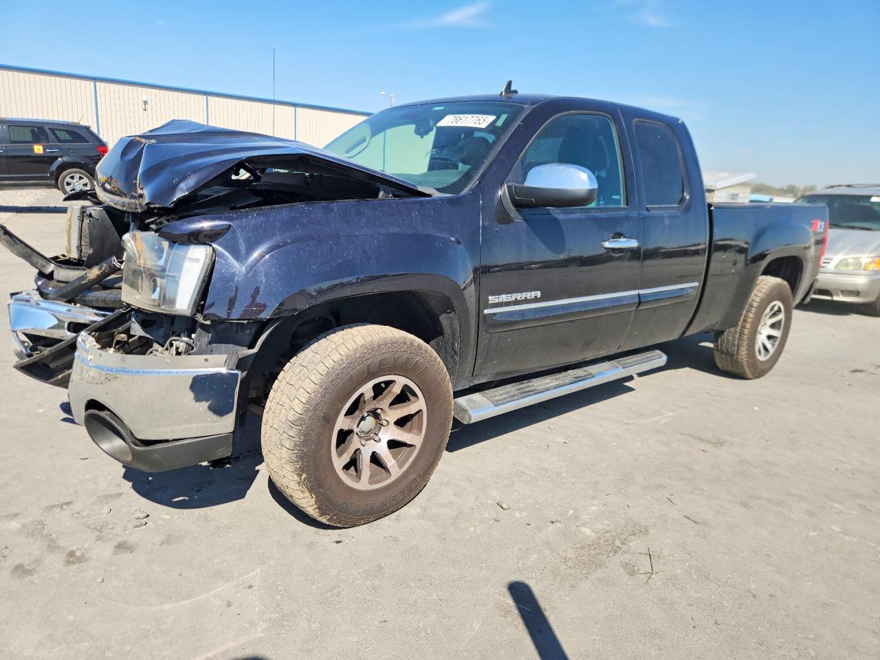 2013 GMC Sierra 1500 SLE, VIN 1GTR2VE71DZ287855 — Front end