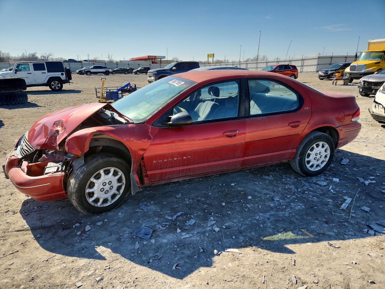 2000 Chrysler Cirrus LX, VIN 1C3EJ46X5YN305009 — Front end