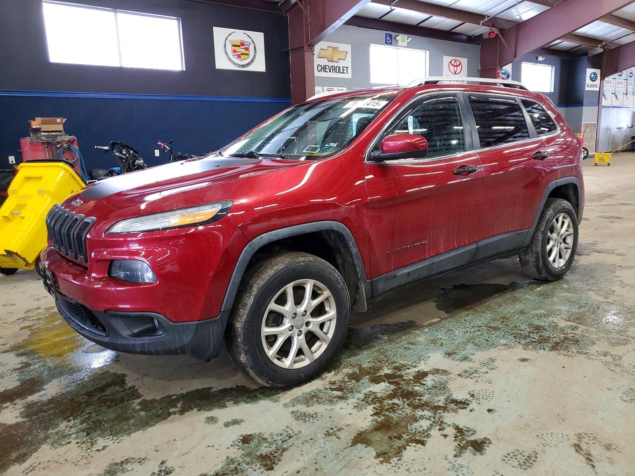 2014 Jeep Cherokee Latitude, VIN 1C4PJMCB7EW298809 — Мелкие вмятины и царапины