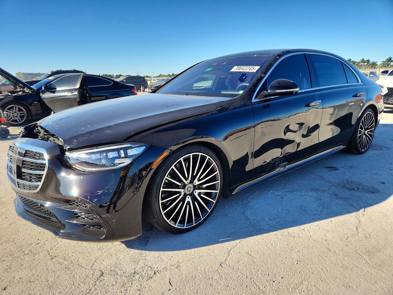 2022 Mercedes-Benz S 500, VIN W1K6G6DB6NA163554 — Front end