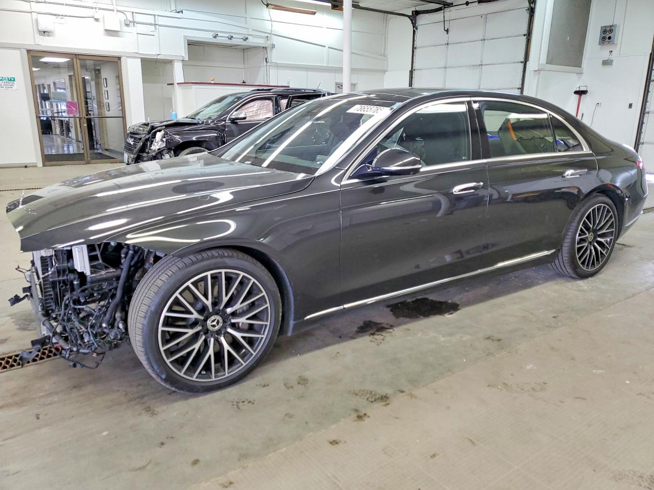 2022 Mercedes-Benz S 580, VIN W1K6G7GB7NA137188 — Front end