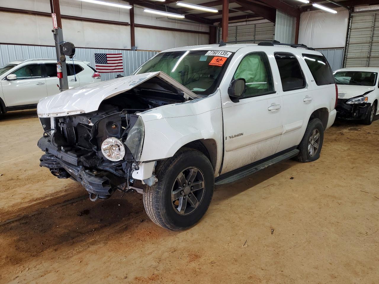 2007 GMC Yukon SLT, VIN 1GKFC13J47J108612 — Front end
