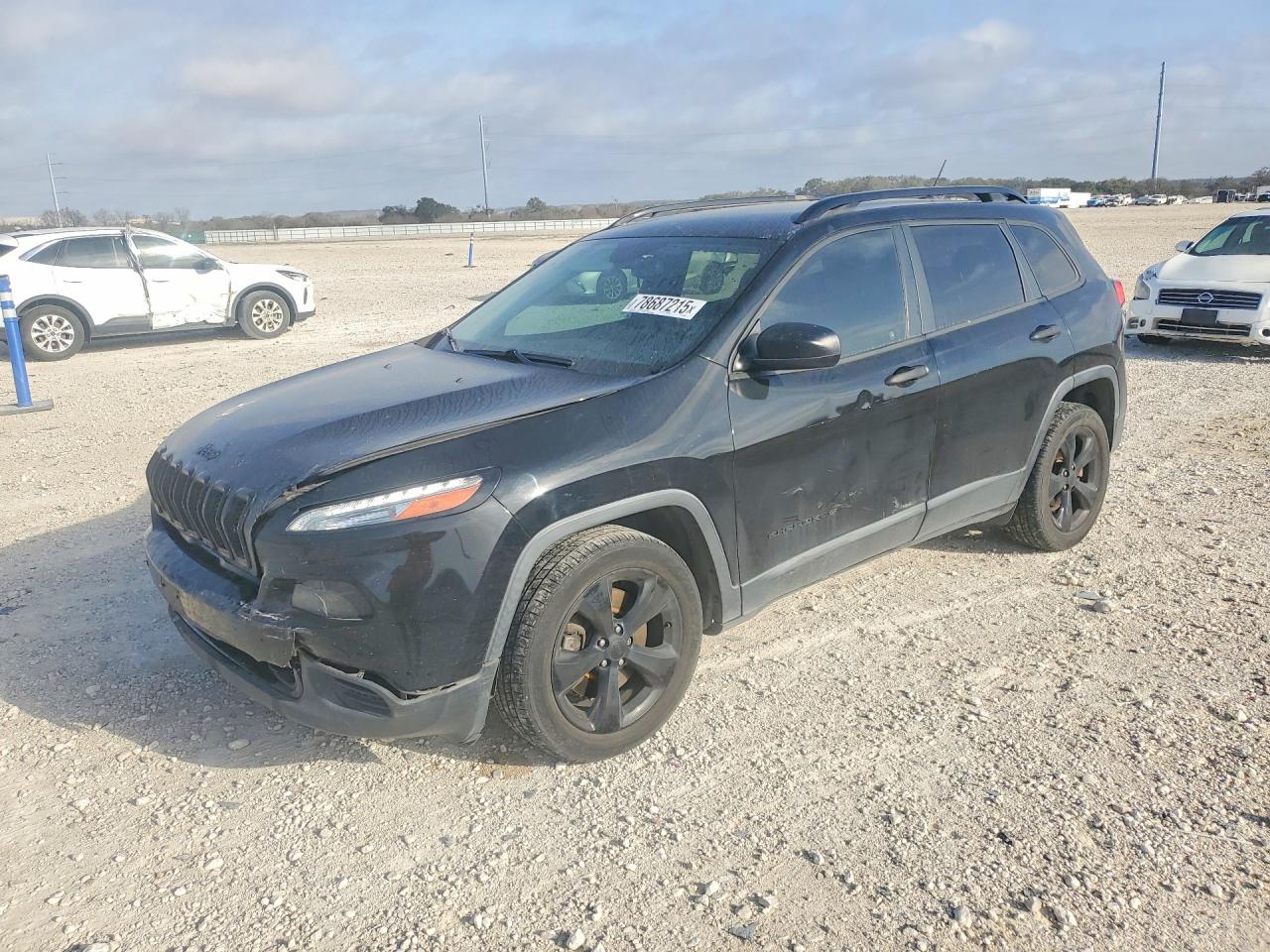 2017 Jeep Cherokee Altitude, VIN 1C4PJLAB7HW669663 — Front end