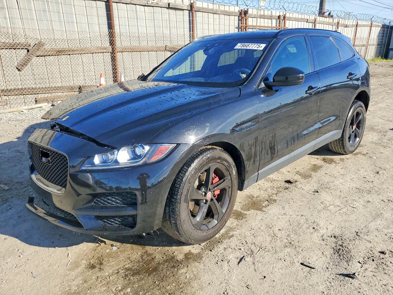 2020 Jaguar F-Pace 25t Premium, VIN SADCJ2FX9LA630516 — Front end